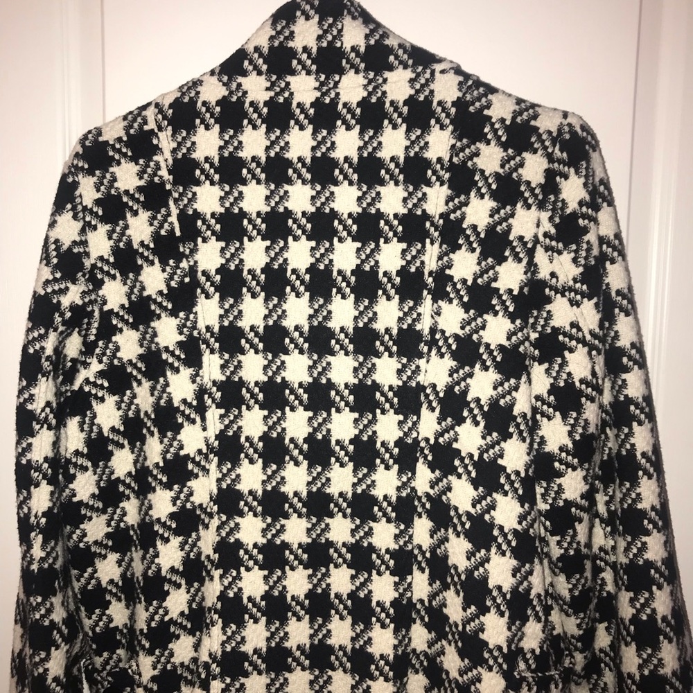 Coat - Picture 2 of 4